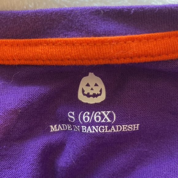 NWT size S (6/6X) long sleeves purple top with sparkly dog pumpkin - Picture 5 of 8